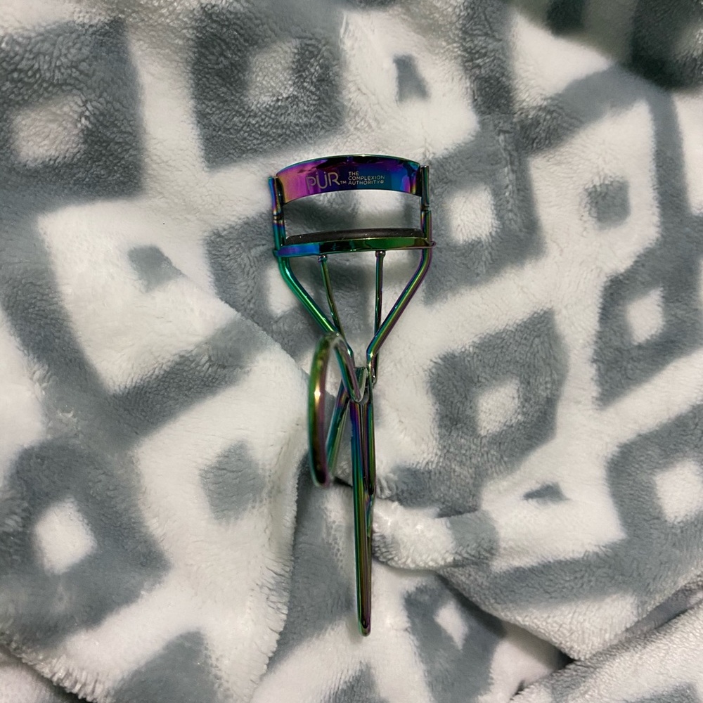 Pur eyelash curler